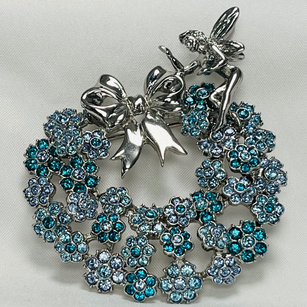Kirk’s Folly Xmas Blue Wreath pin w/Fairy